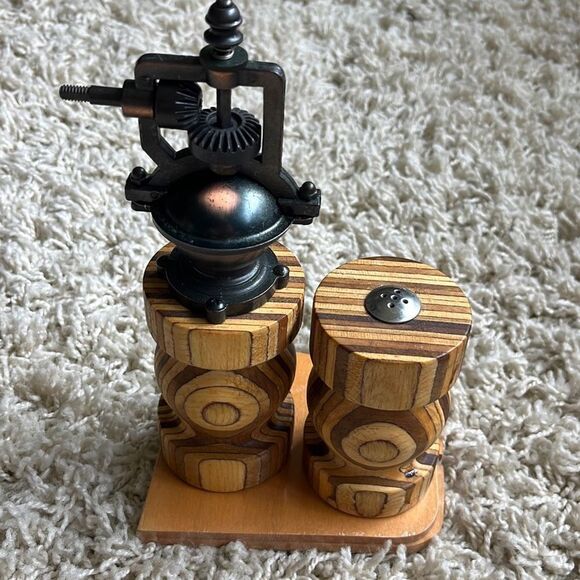 ANTIQUE STYLE Handmade Wood Brass Salt OR Peppermill and Salt Shaker Beautiful s - Picture 1 of 12